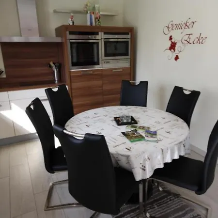 Hotel K 76 - Haus Nordlicht Mit Kamin&sauna Im Müritz-ferienpark Röbel In Röbel An Dermüritz Marienfelde